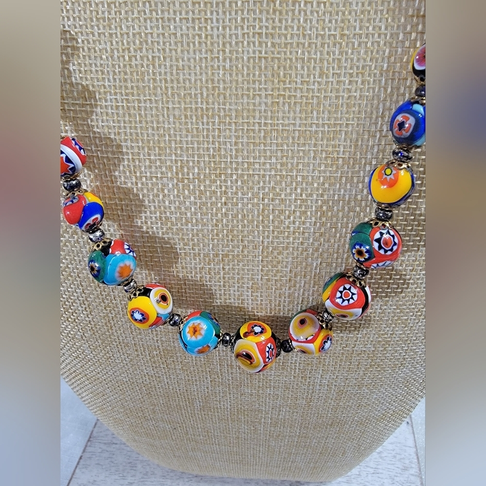 Venetian Millefiori Vintage Art Glass Graduated Beaded Necklace - Picture 4 of 8